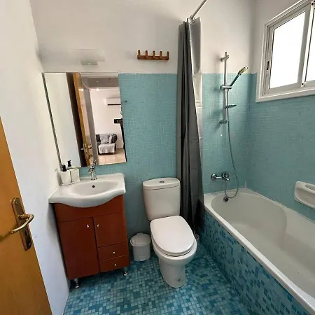 Spacious Center - 203