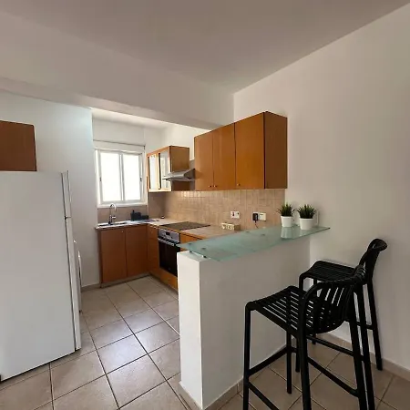 Spacious Center - 203